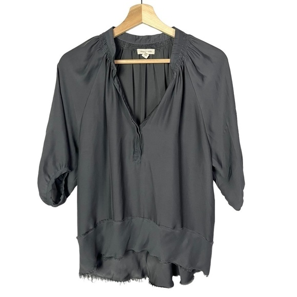 Urban Outfitters UO Silence + Noise Gray Satin Half Sleeve Blouse S - Picture 1 of 3